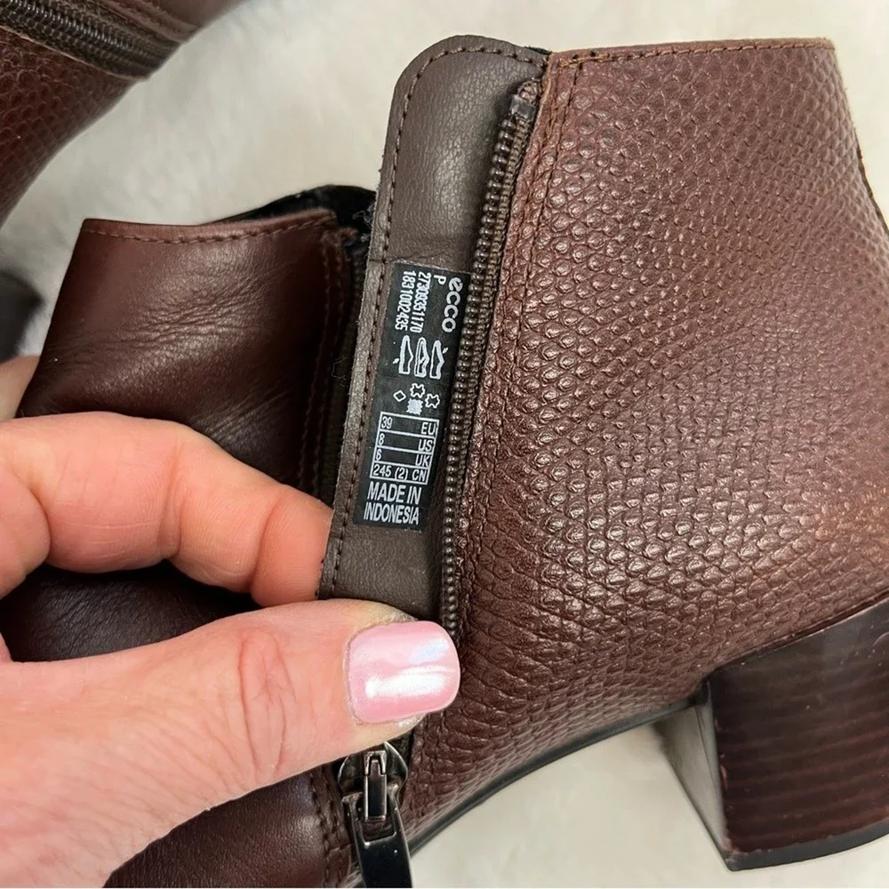 Ecco Brown Leather Ankle Boots